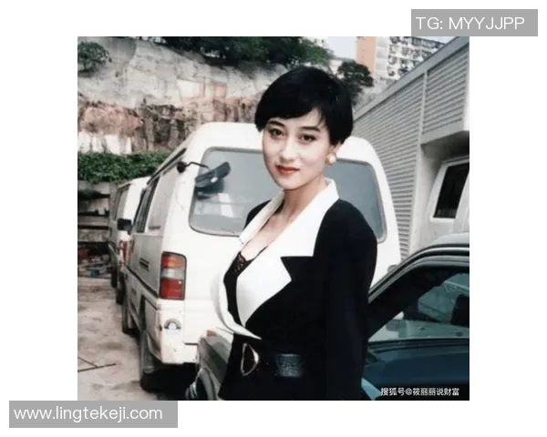 利智现役足球明星揭秘及其在足球界的影响力分析 利智现役足球明星揭秘及其在足球界的影响力分析